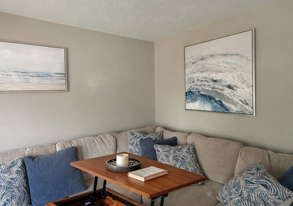 Photo of Livingroom in Sylvan Lake