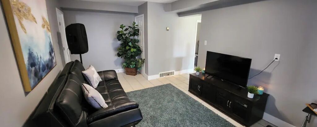 Photo of Livingroom in Central Alberta