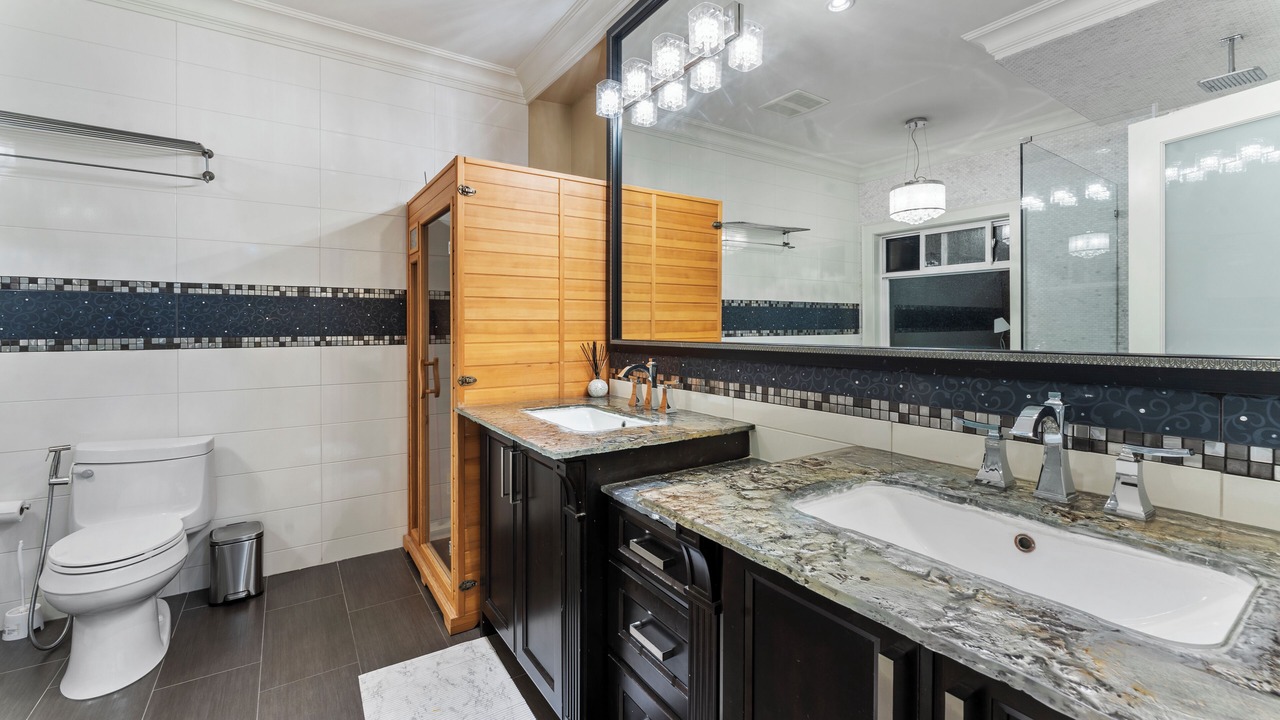 Photo of Bathroom in Queensborough
