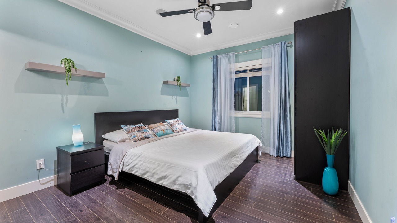 Photo of Bedroom in Queensborough