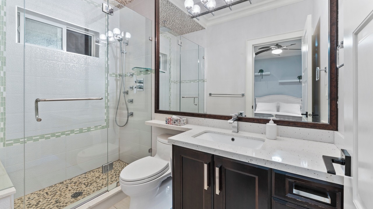 Photo of Bathroom in Queensborough