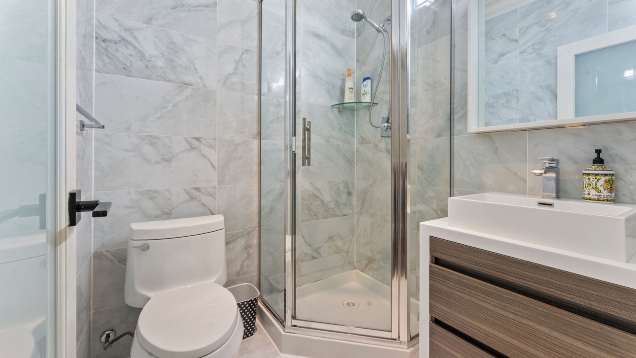 Photo of Bathroom in Queensborough