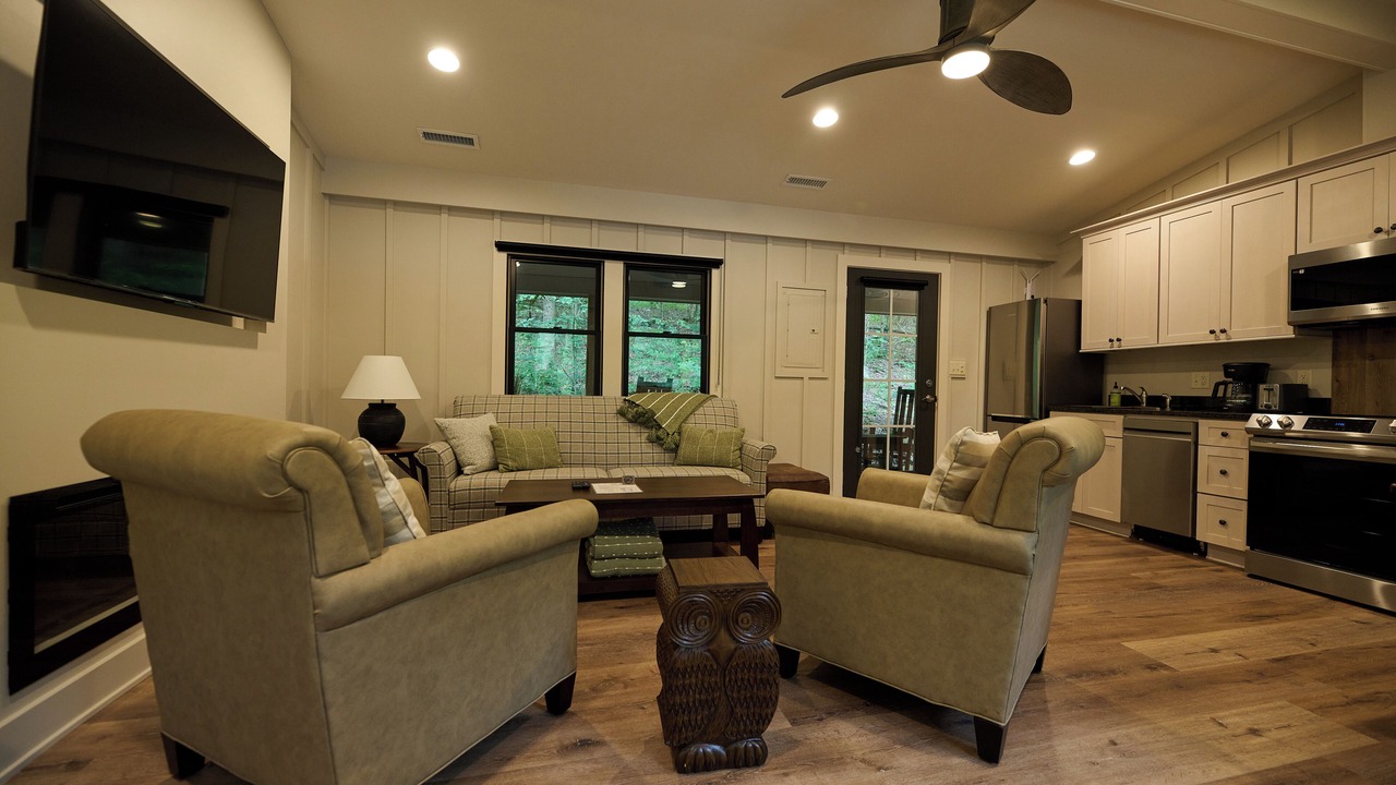 Photo of Livingroom in Cuyahoga Falls