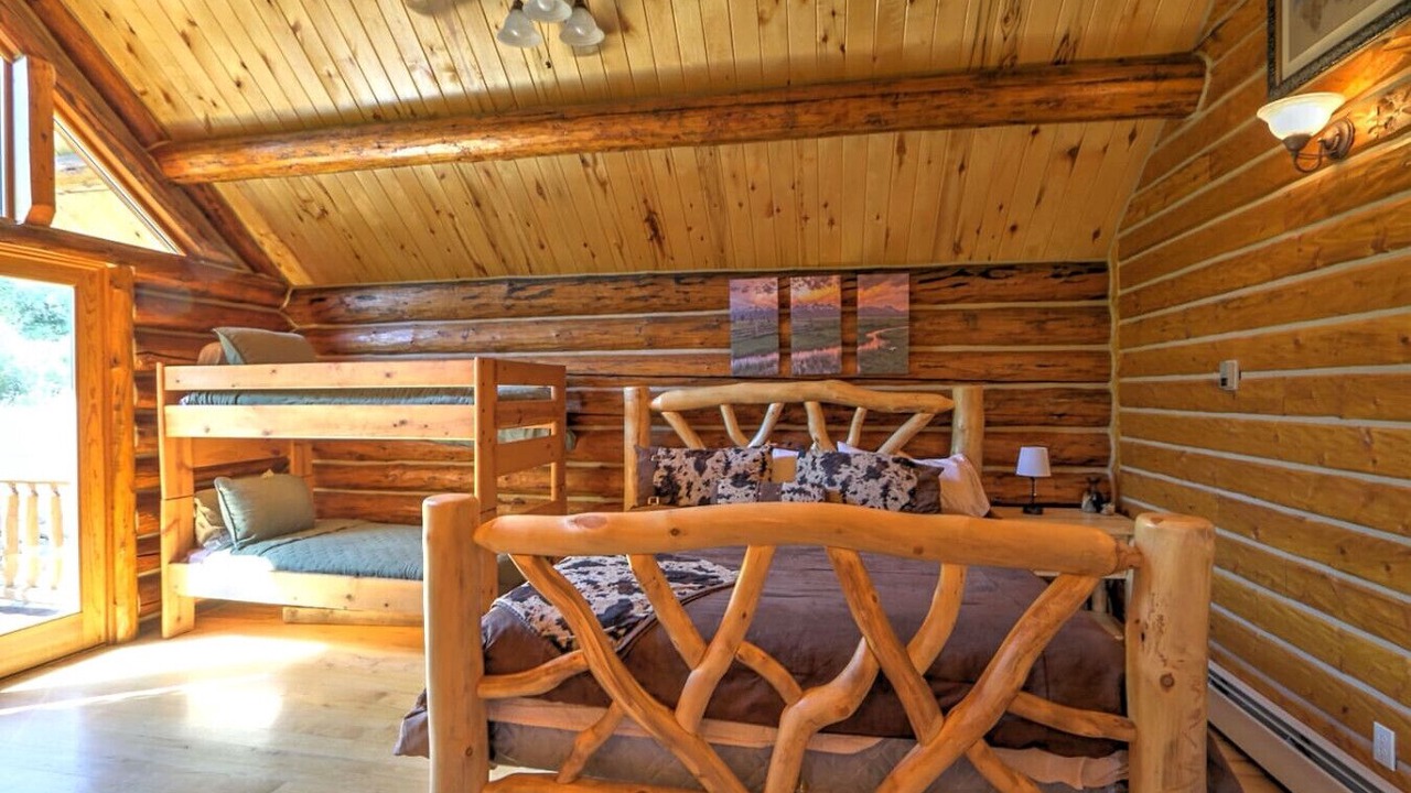 Photo of Bedroom in Glenwood Springs