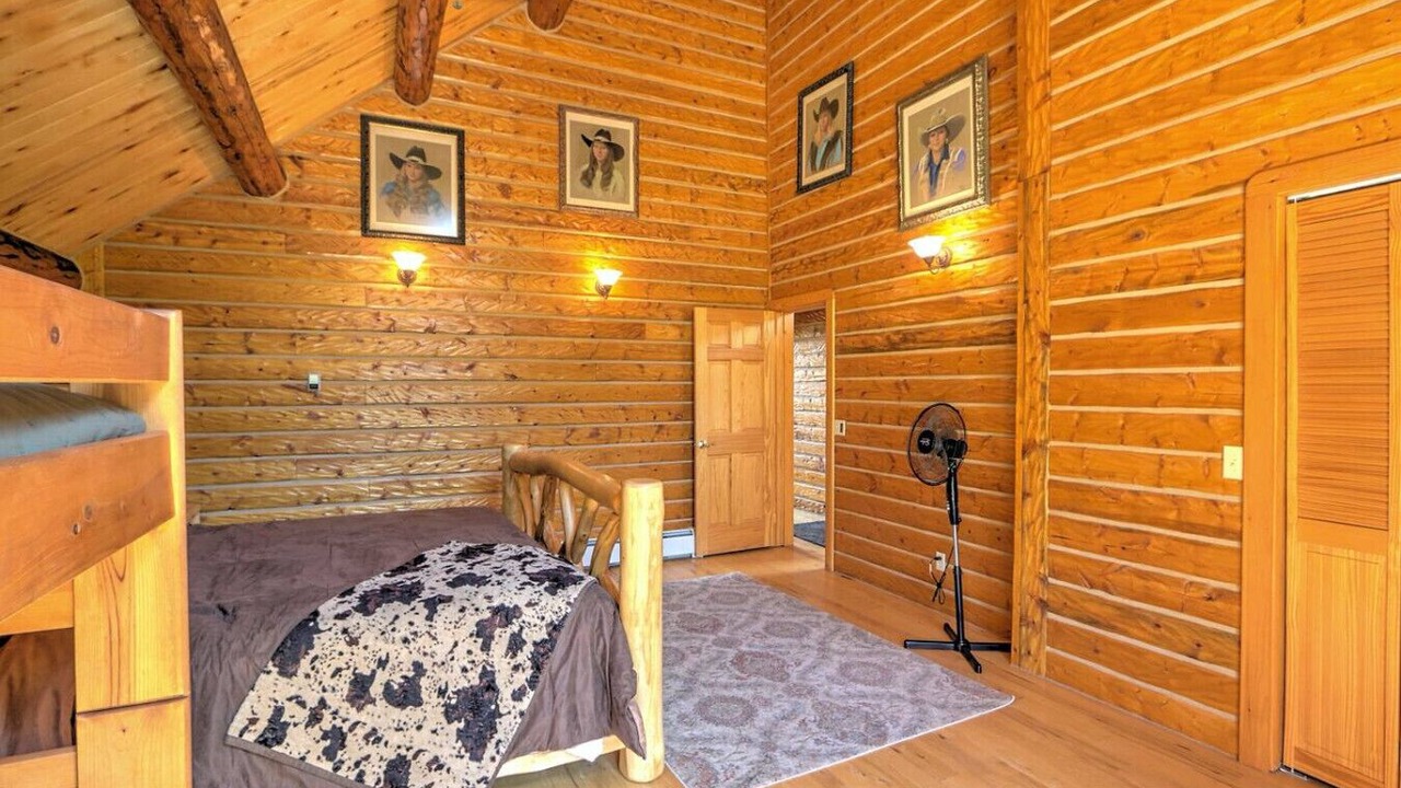 Photo of Bedroom in Glenwood Springs