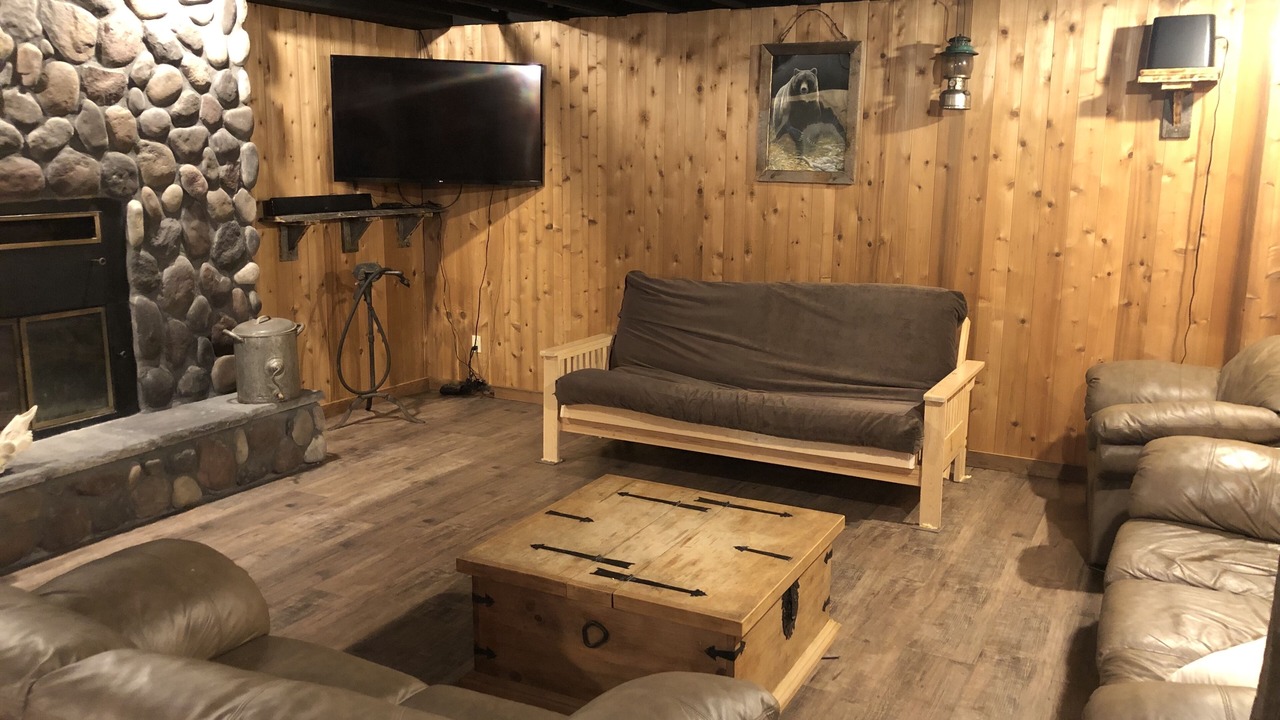 Photo of Livingroom in Porcupine Plain