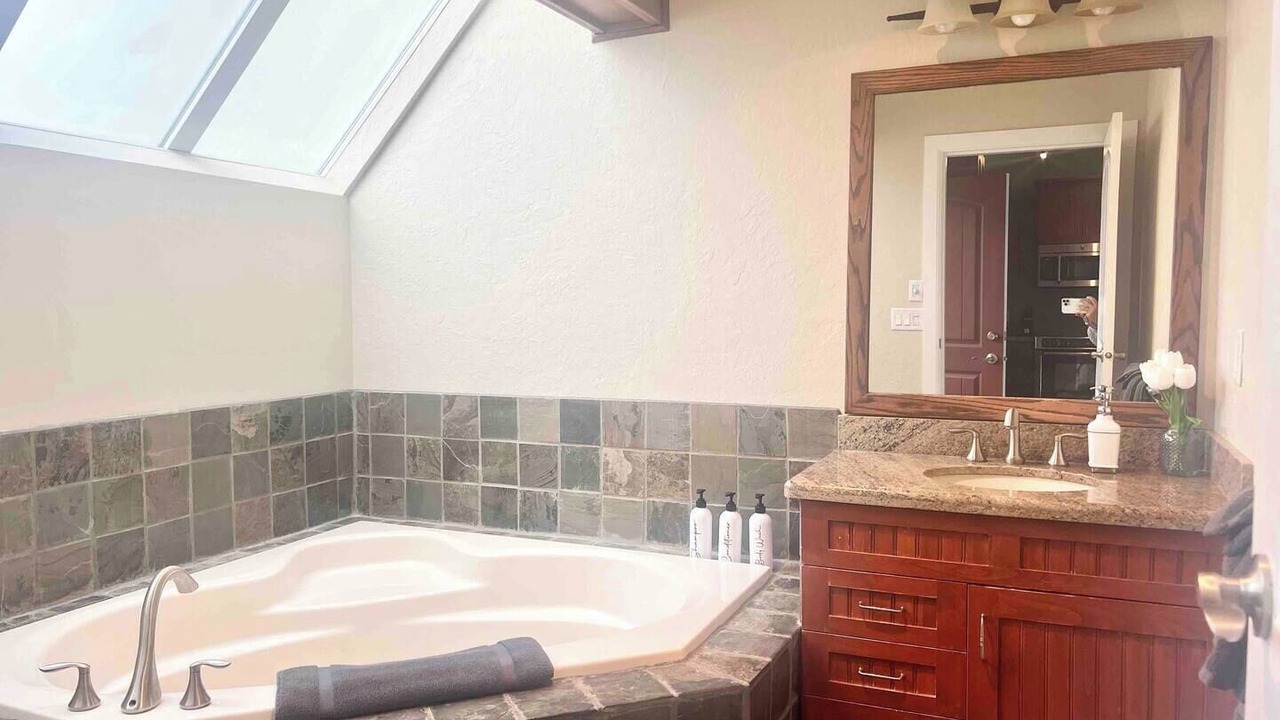Photo of Bathroom in Sicamous
