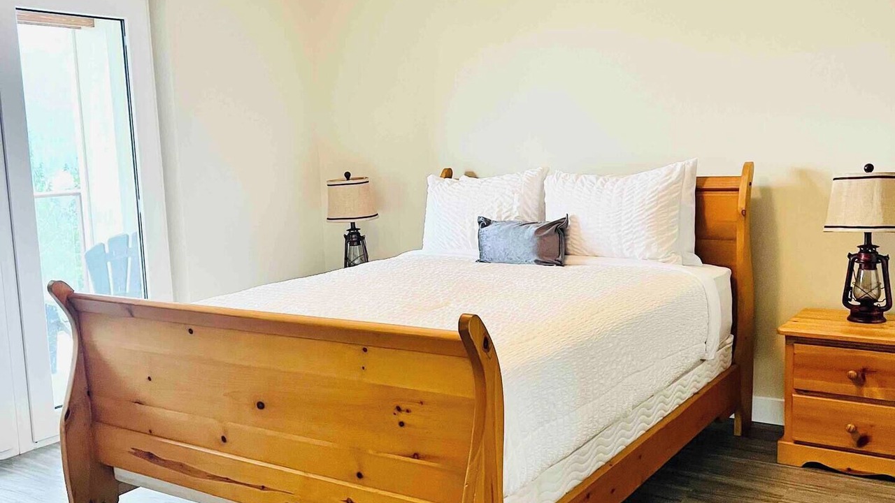 Photo of Bedroom in Sicamous