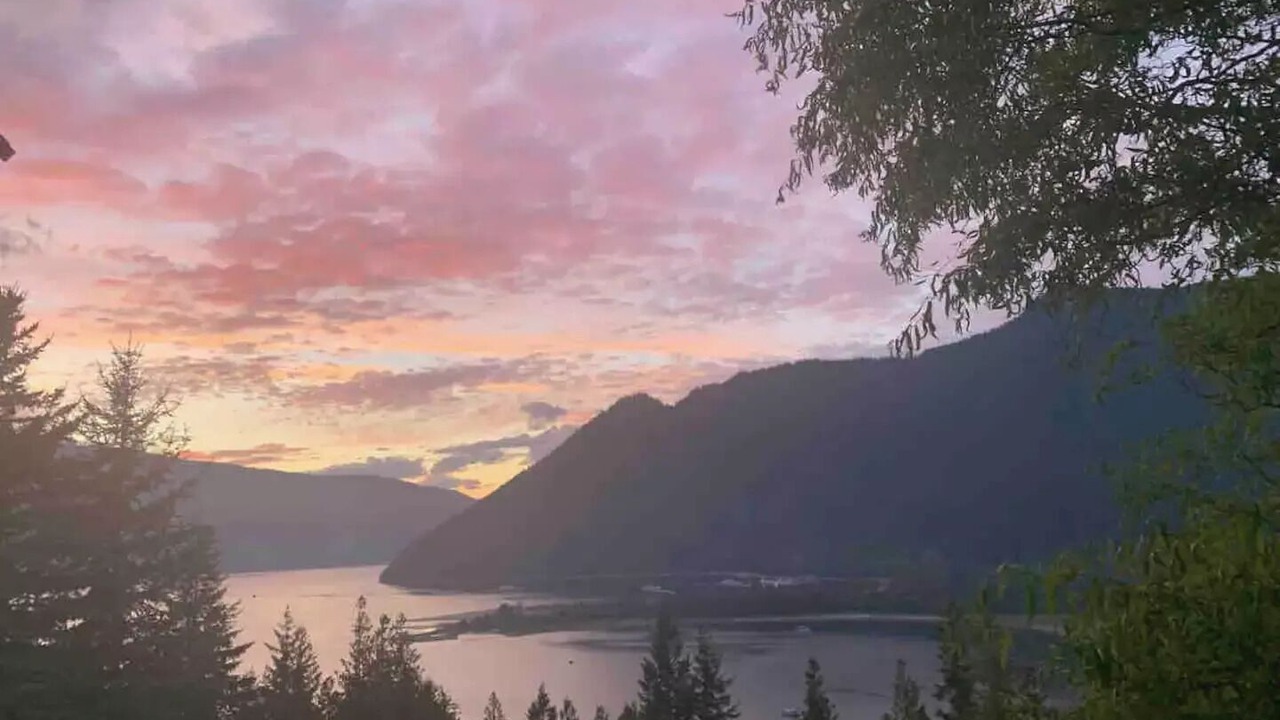 Photo of Others in Sicamous