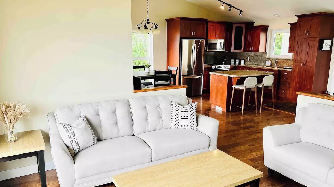 Photo of Livingroom in Sicamous
