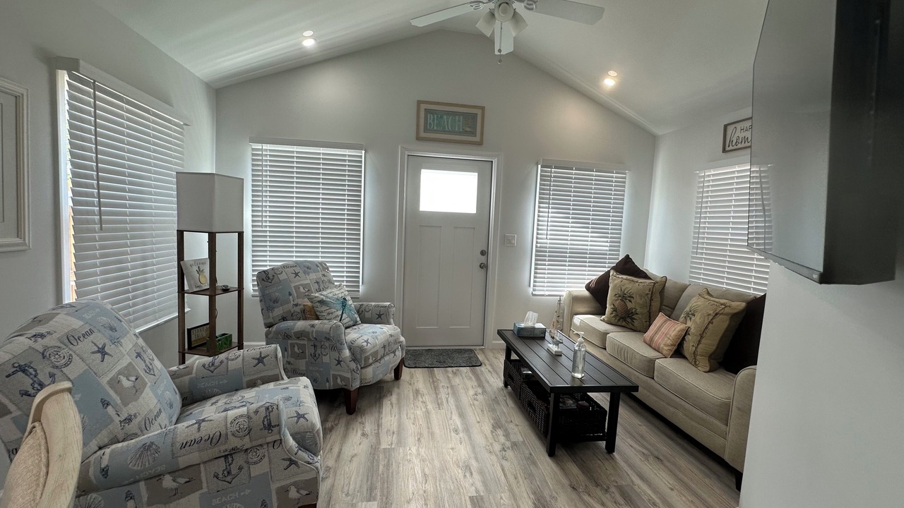 Photo of Livingroom in Mango Groves