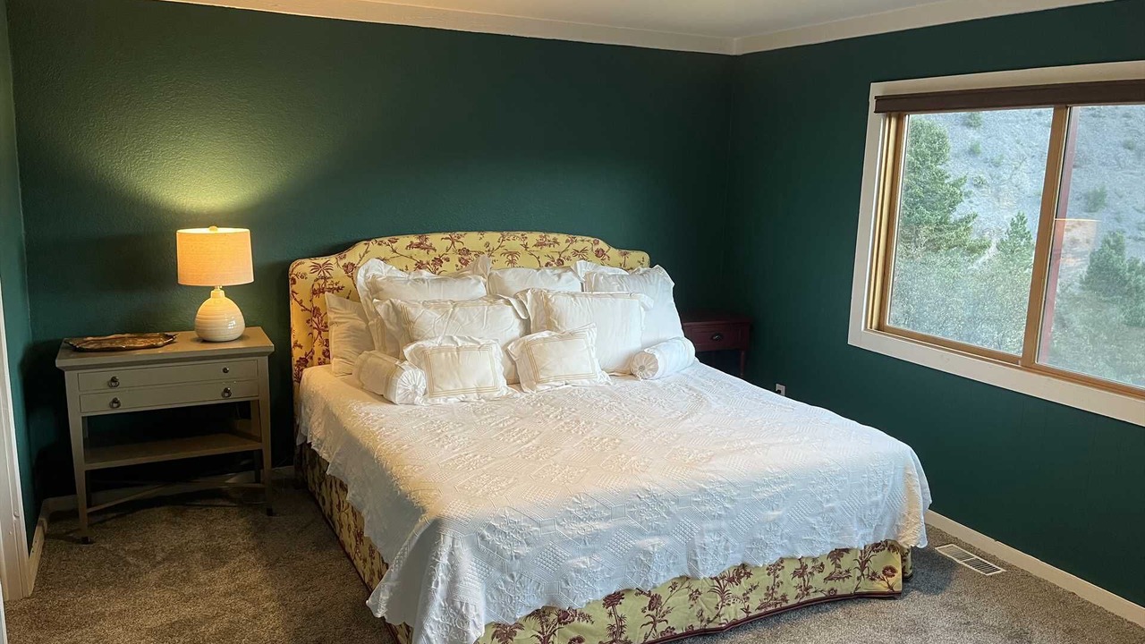 Photo of Bedroom in Lake City