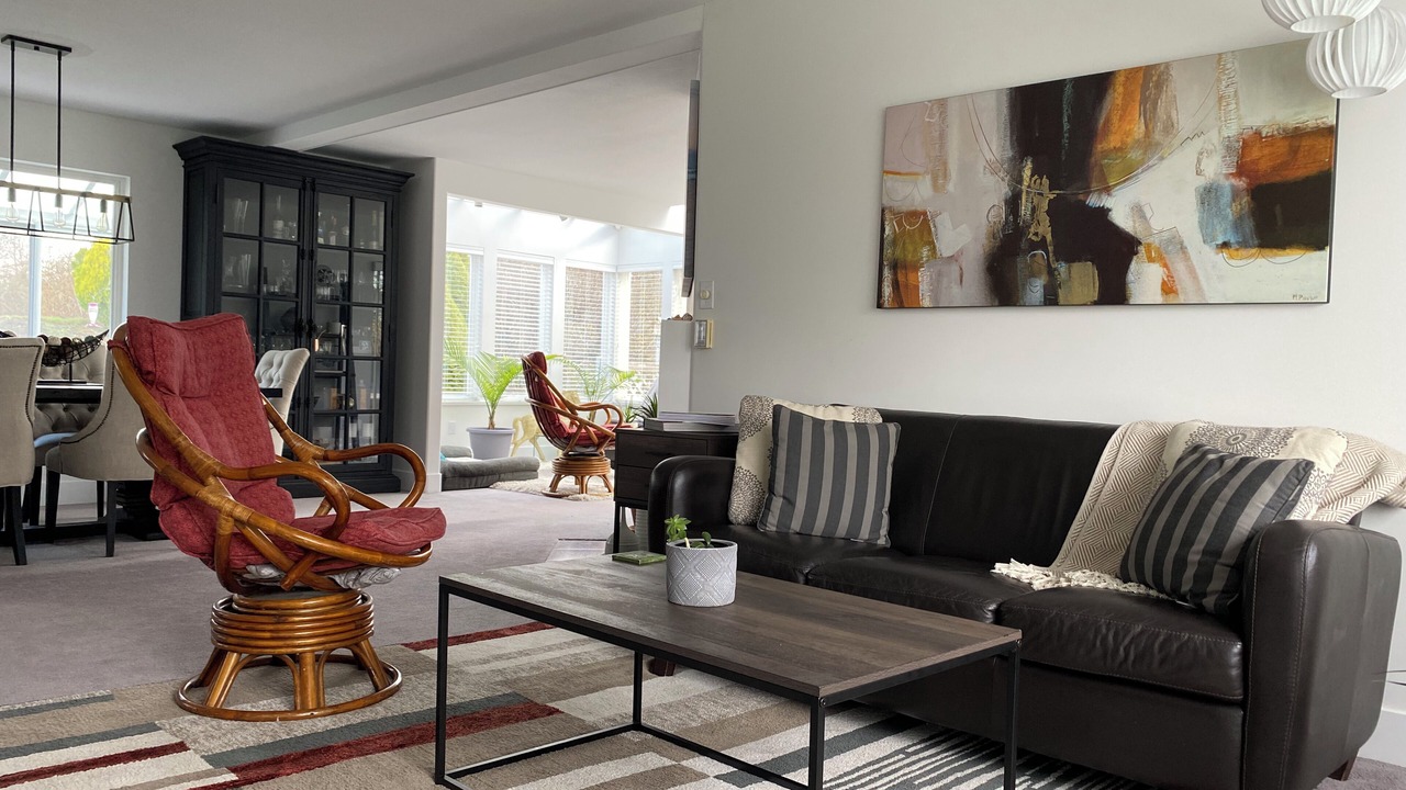 Photo of Livingroom in Surrey