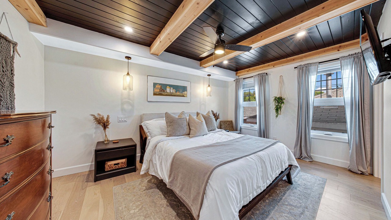 Photo of Bedroom in Saskatoon Downtown