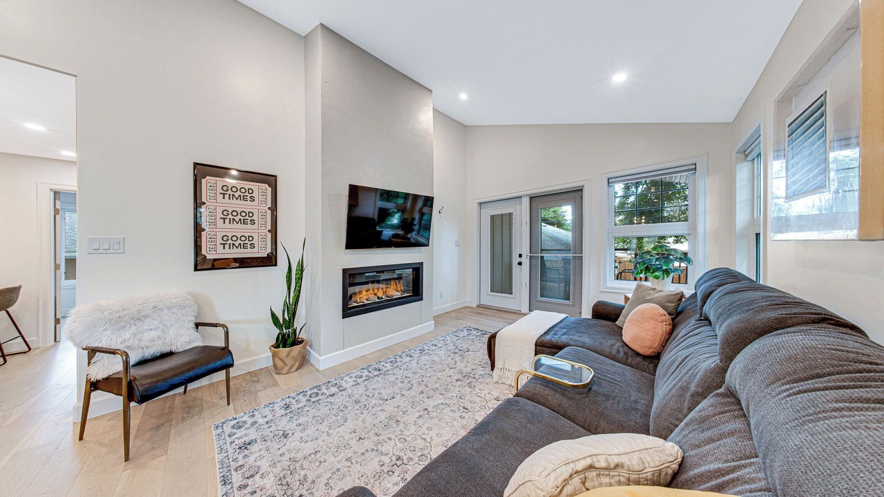 Photo of Livingroom in Saskatoon Downtown
