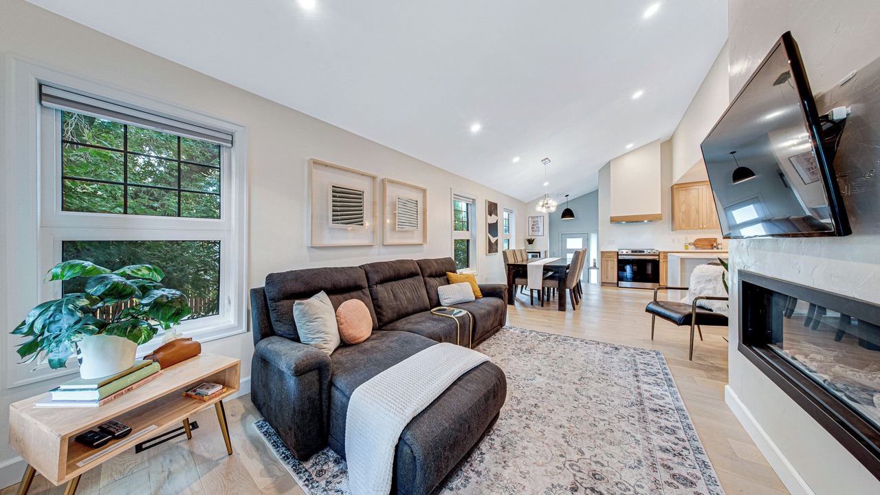 Photo of Livingroom in Saskatoon Downtown
