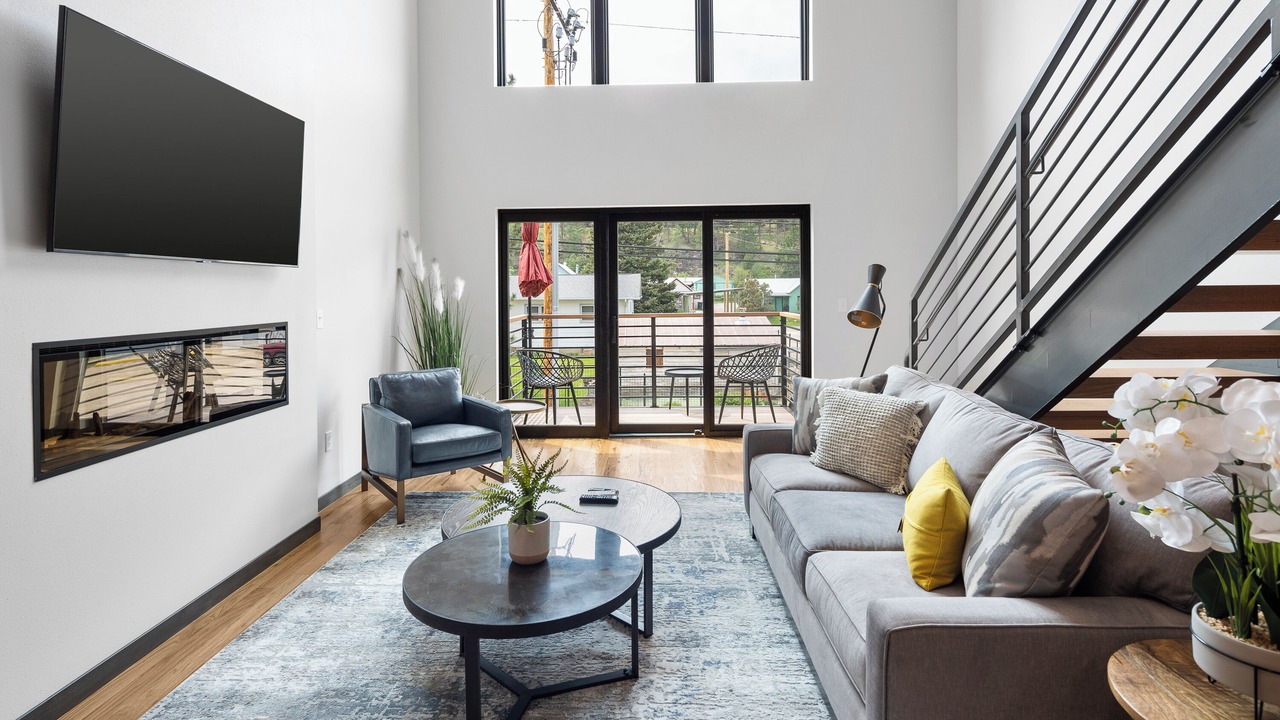 Photo of Livingroom in Hill City