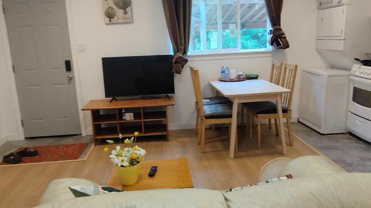 Photo of Livingroom in Maple Ridge