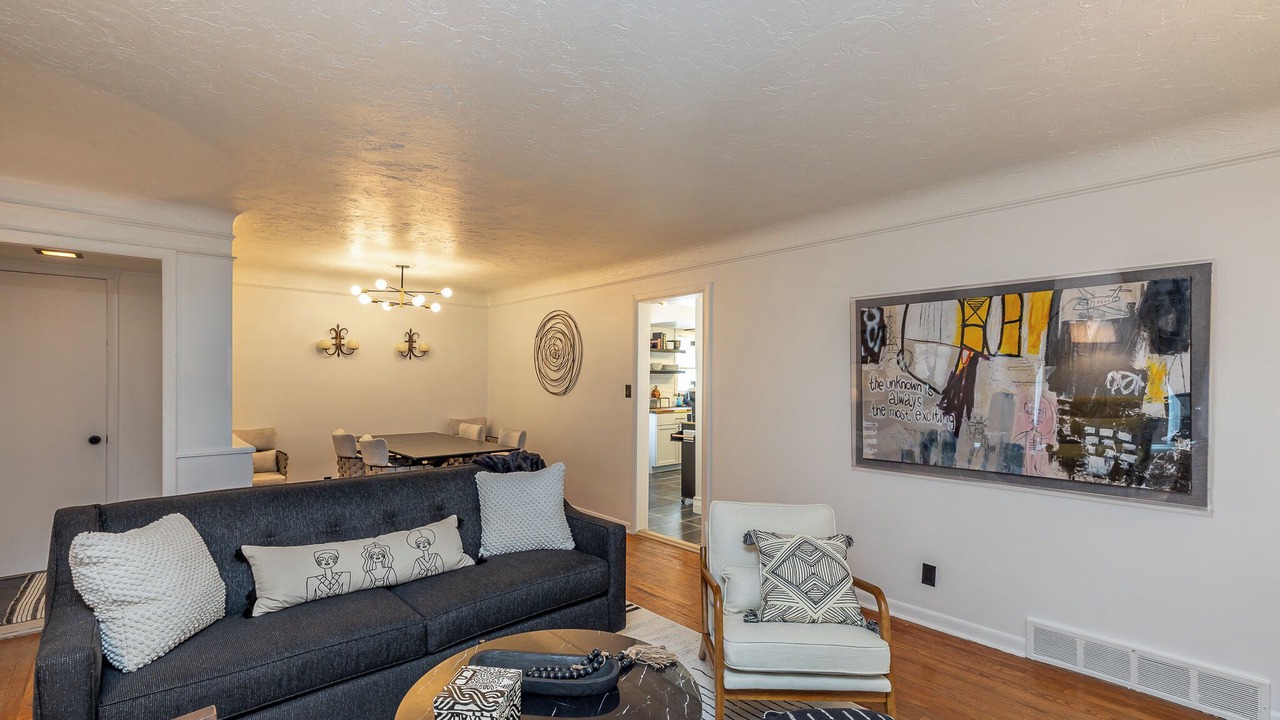 Photo of Livingroom in South Euclid