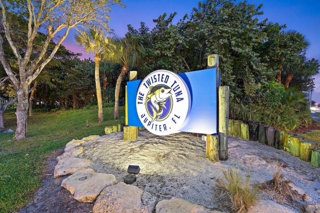 Photo of Others in Jupiter Bay