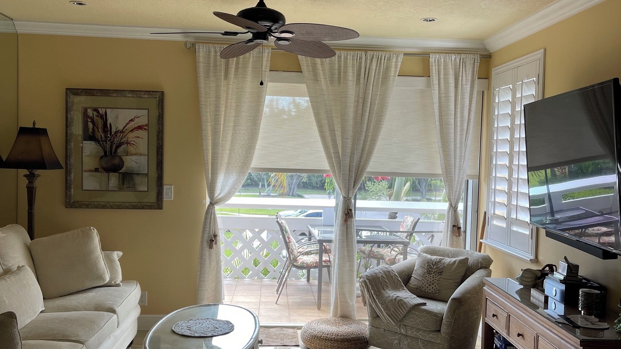 Photo of Livingroom in Jupiter Bay