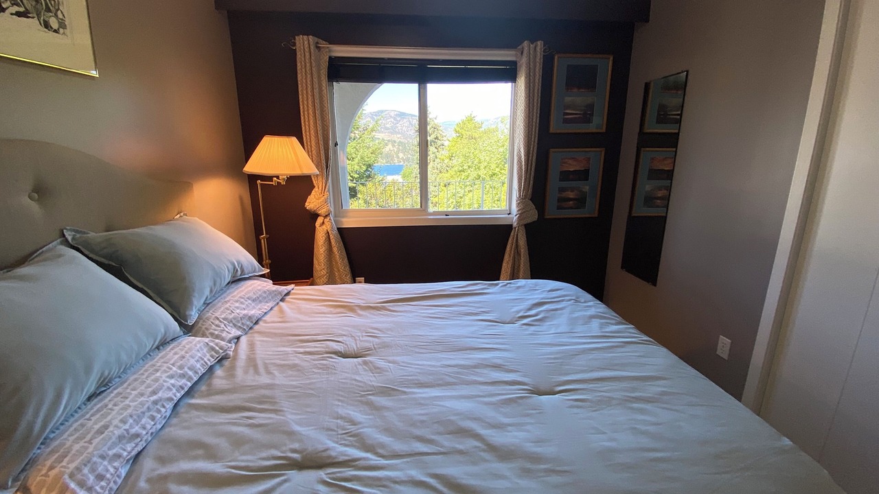 Photo of Bedroom in Okanagan-Similkameen