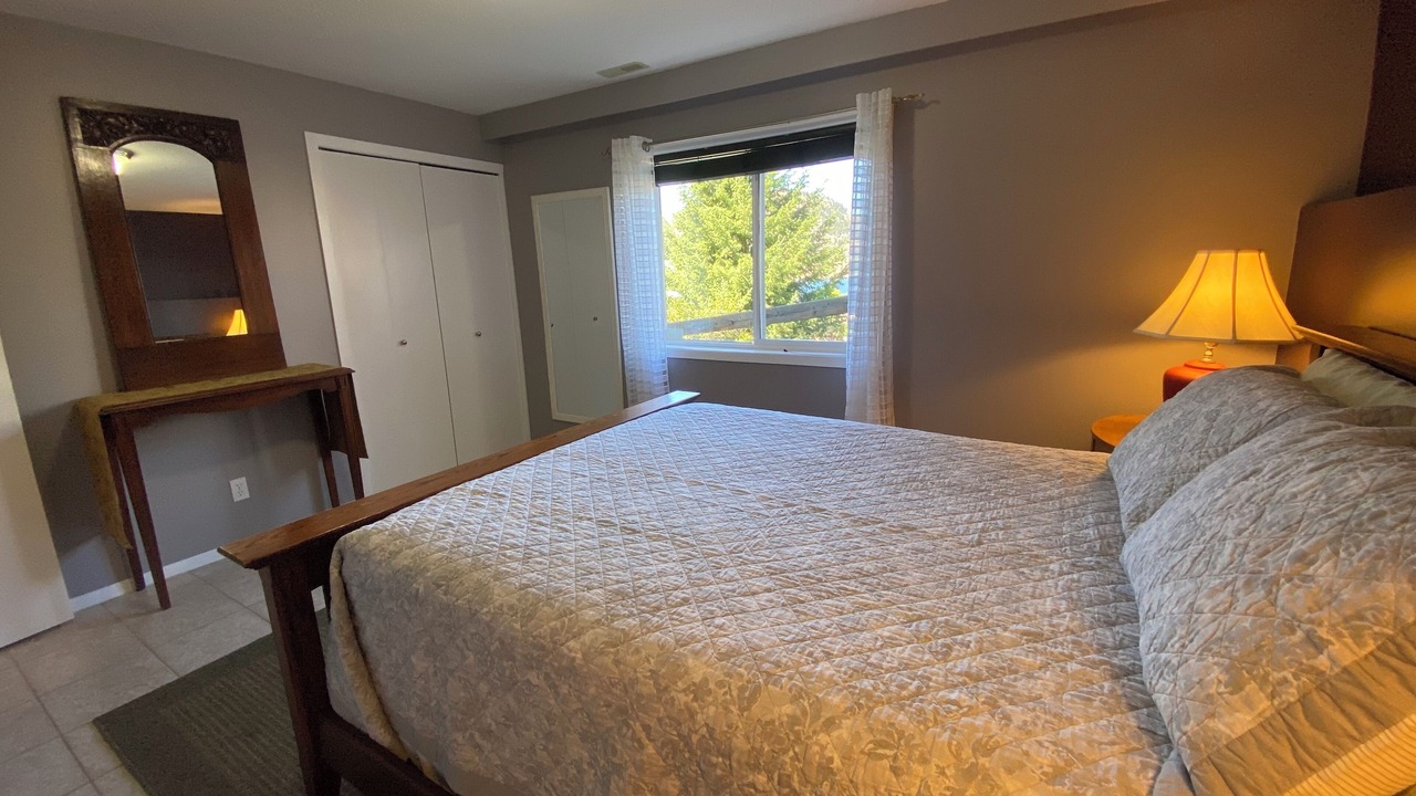 Photo of Bedroom in Okanagan-Similkameen