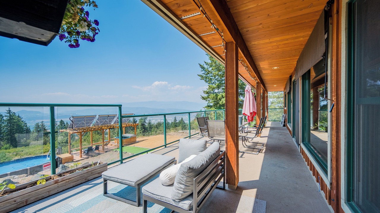Photo of Patio Balcony in Central Okanagan