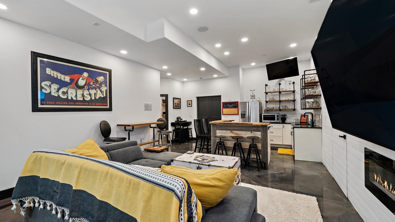 Photo of Livingroom in Stapleton