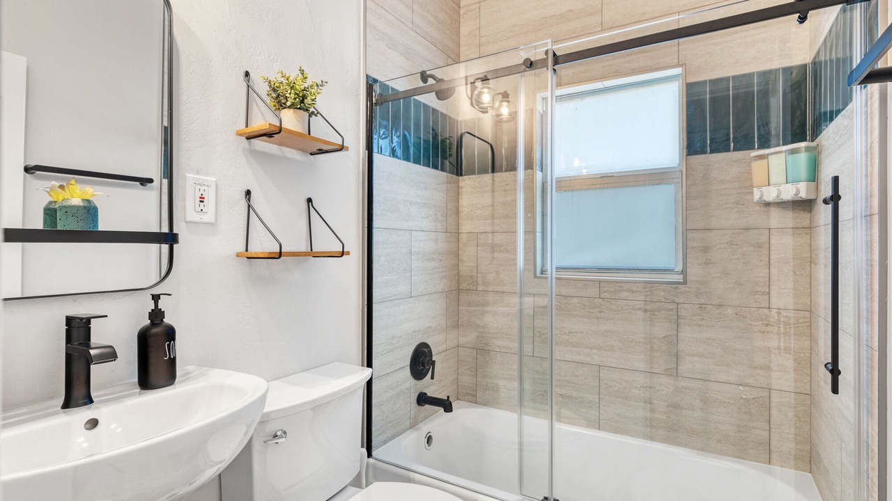 Photo of Bathroom in Parrot Cove