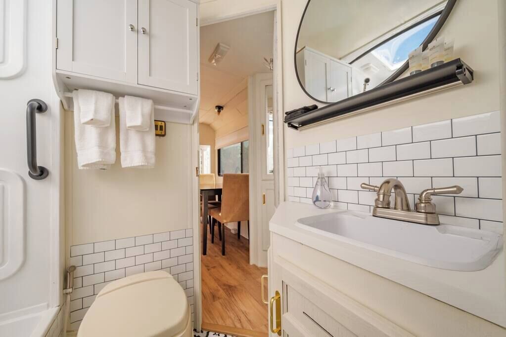 Photo of Bathroom in Canoncito