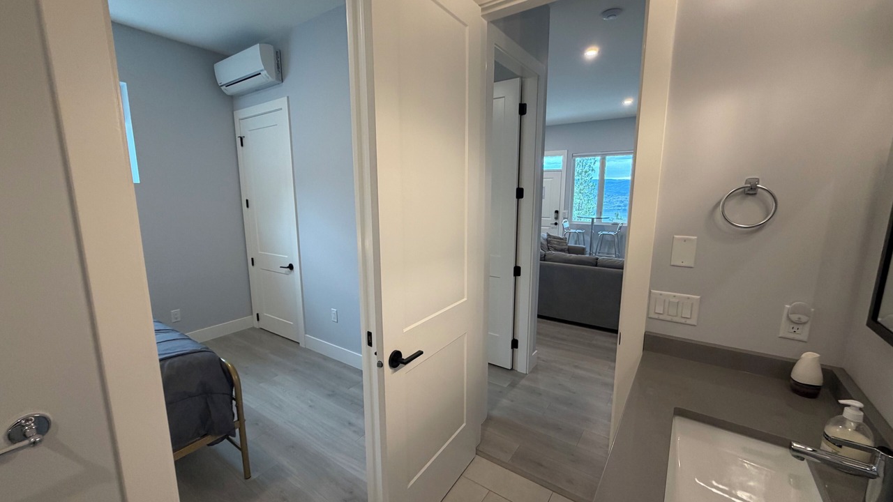 Photo of Bathroom in Okanagan-Similkameen