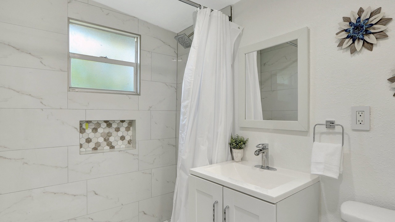 Photo of Bathroom in Miami Gardens