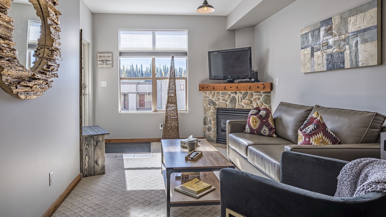 Photo of Livingroom in Silver Star Mountain
