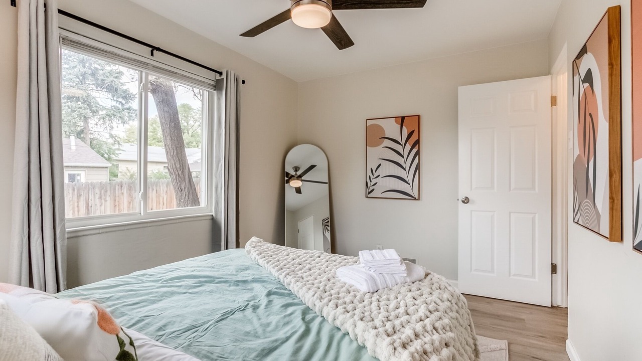 Photo of Bedroom in Aurora