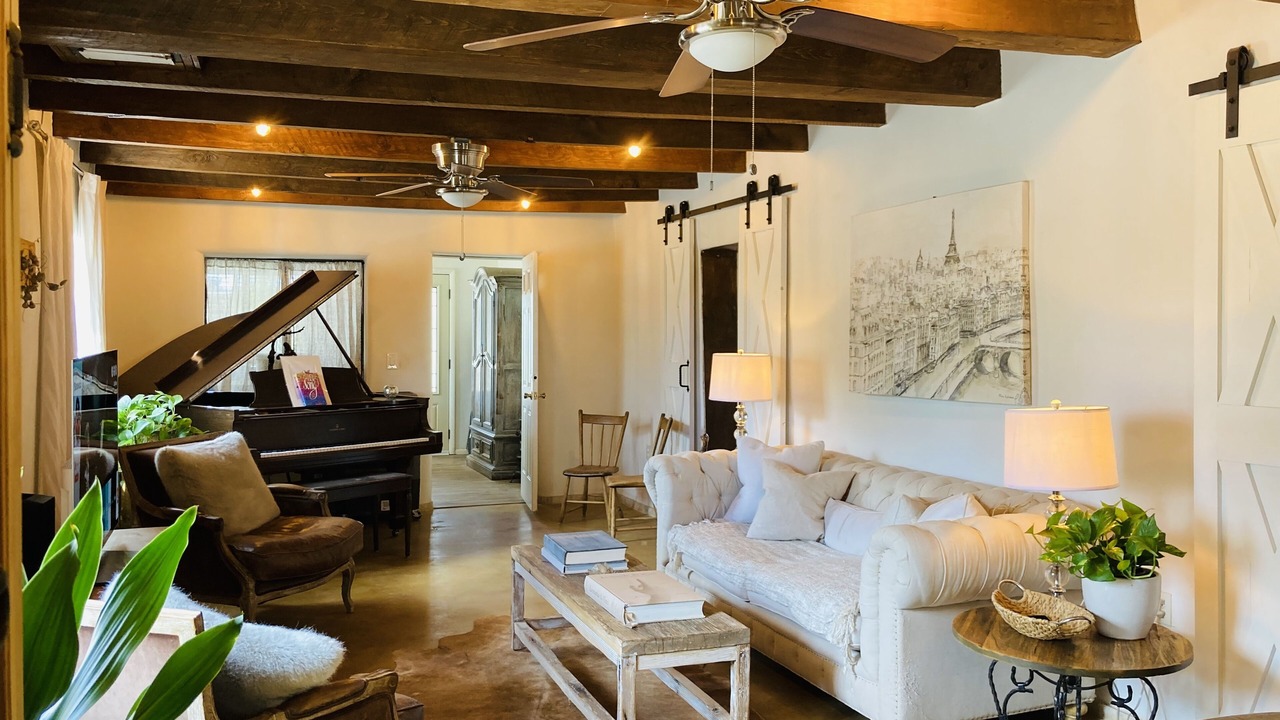Photo of Livingroom in San Ysidro
