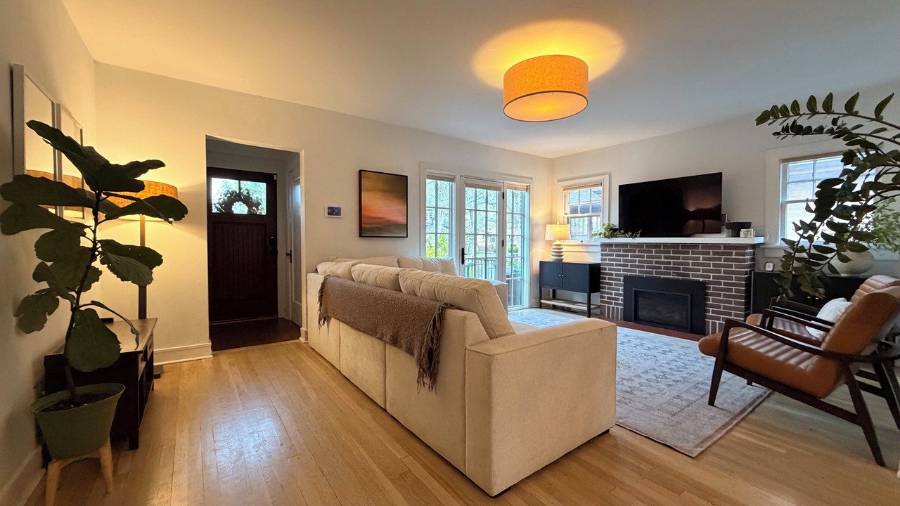 Photo of Livingroom in North Park Hill