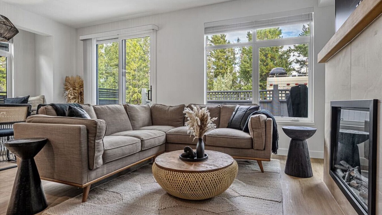 Photo of Livingroom in East Kootenay