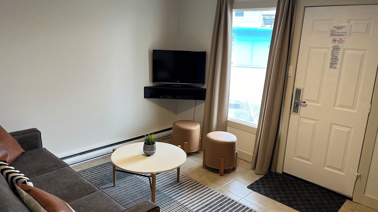 Photo of Livingroom in Okanagan-Similkameen
