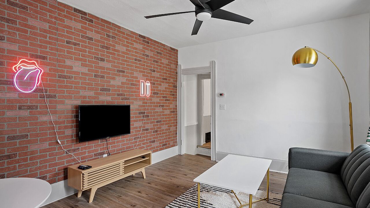 Photo of Livingroom in Little Italy