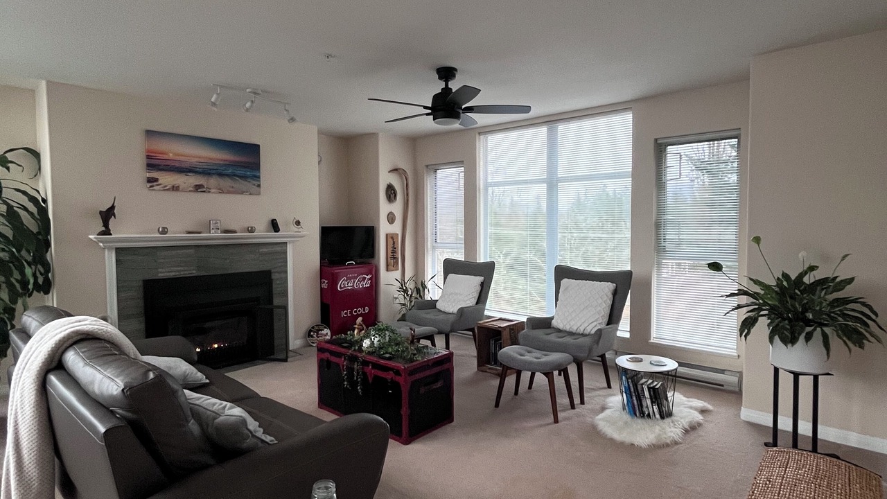 Photo of Bedroom in Harrison Hot Springs