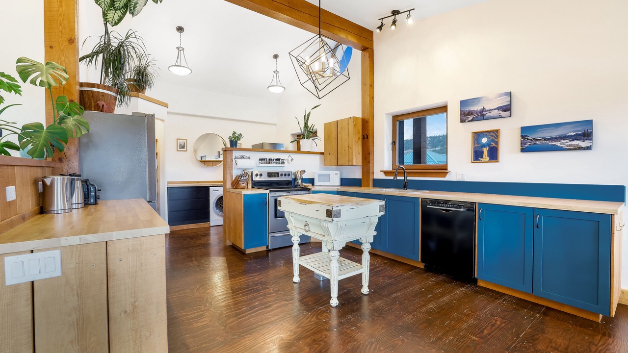 Photo of Kitchen in East Kootenay