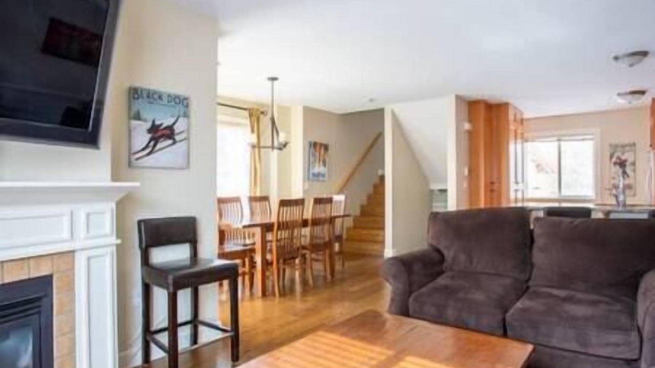 Photo of Livingroom in East Kootenay