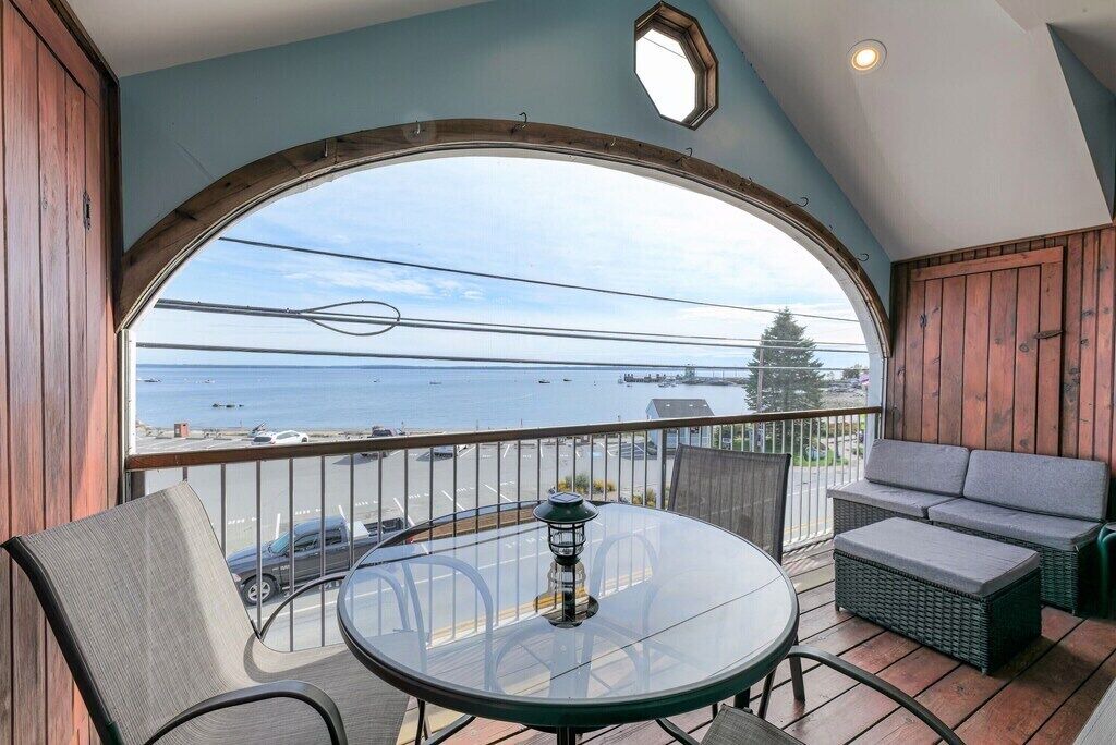 Photo of Patio Balcony in Lincolnville