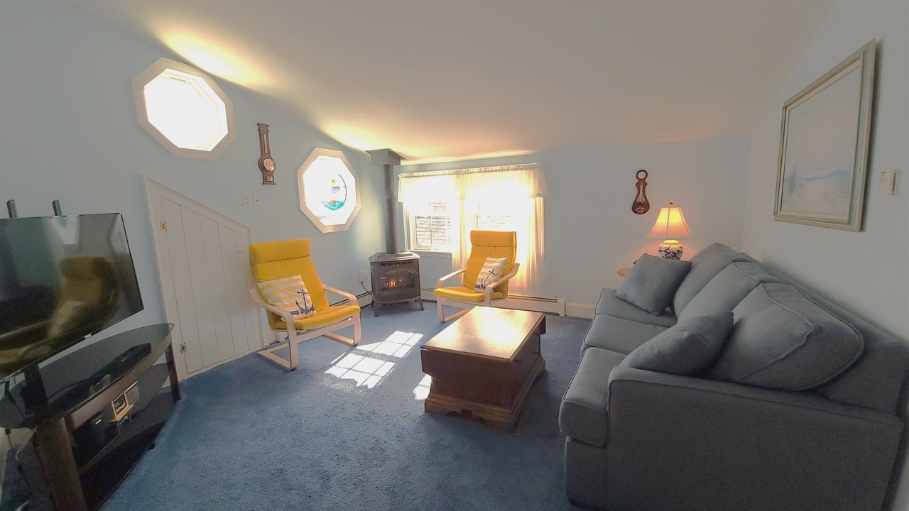 Photo of Livingroom in Lincolnville