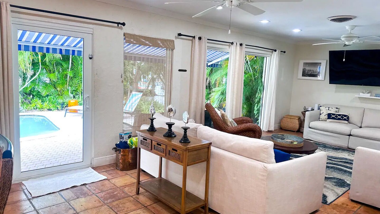 Photo of Livingroom in Citrus Isles