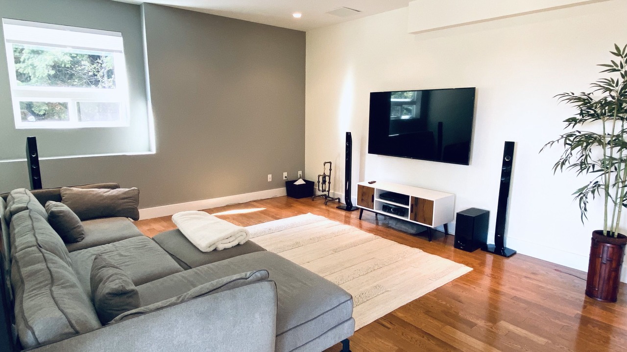 Photo of Livingroom in Juan de Fuca Electoral Area