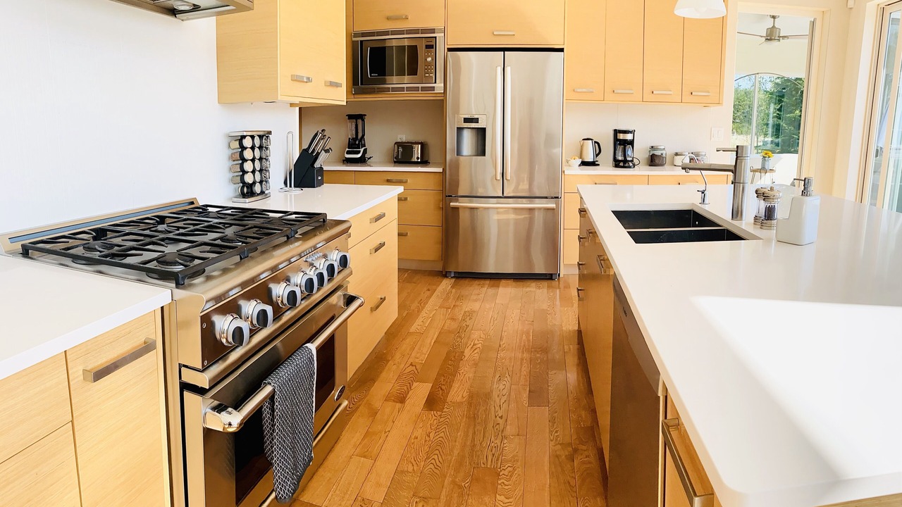 Photo of Kitchen in Juan de Fuca Electoral Area