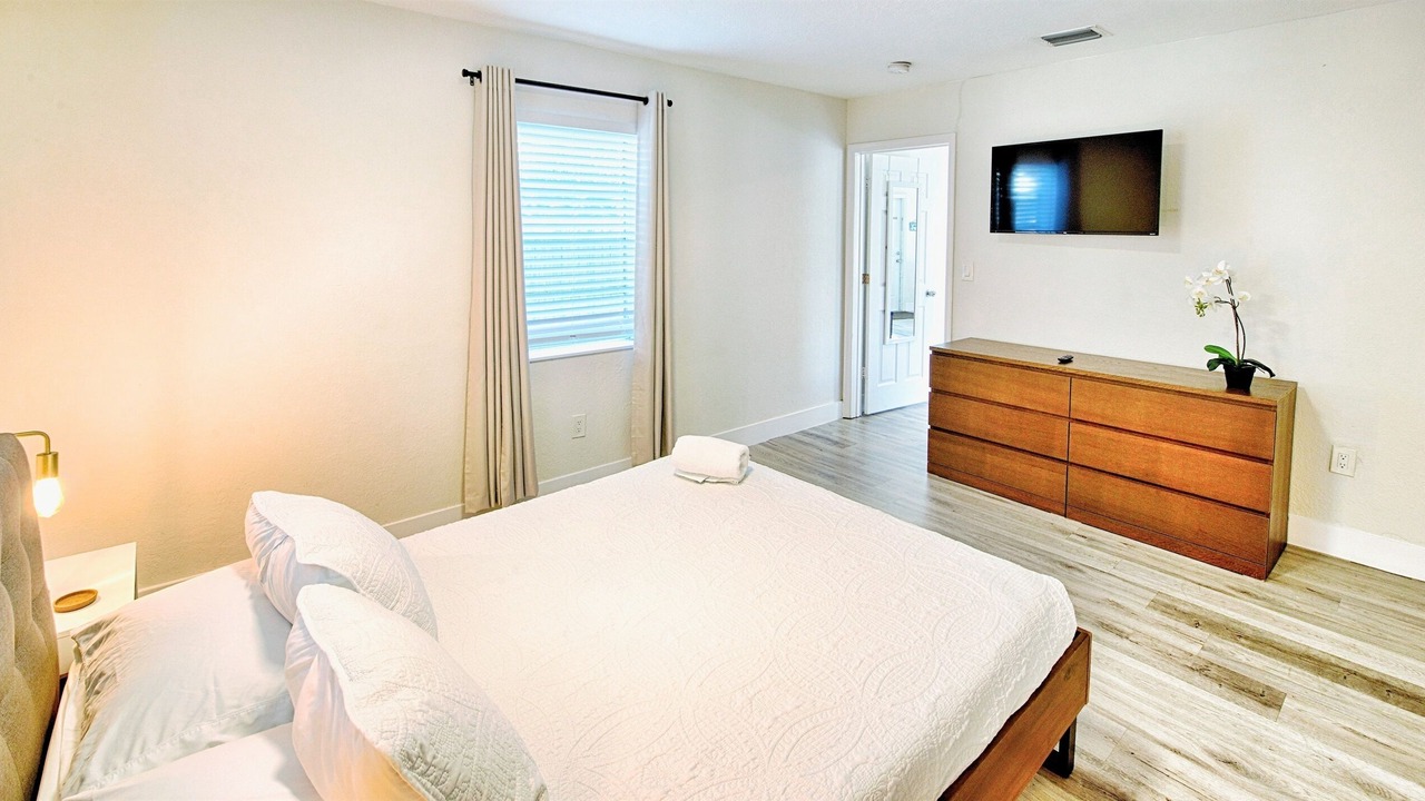 Photo of Bedroom in Deerfield Beach