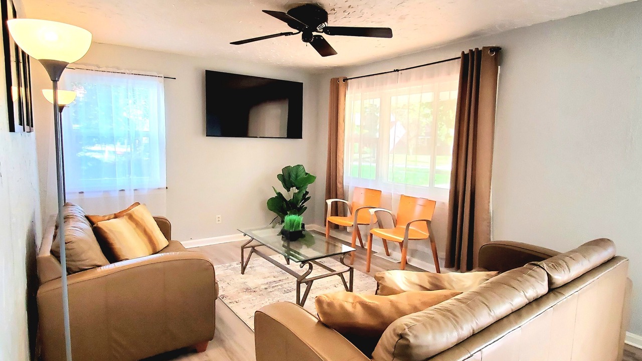 Photo of Bedroom in Euclid